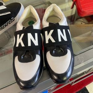 DKNY stylish sneakers